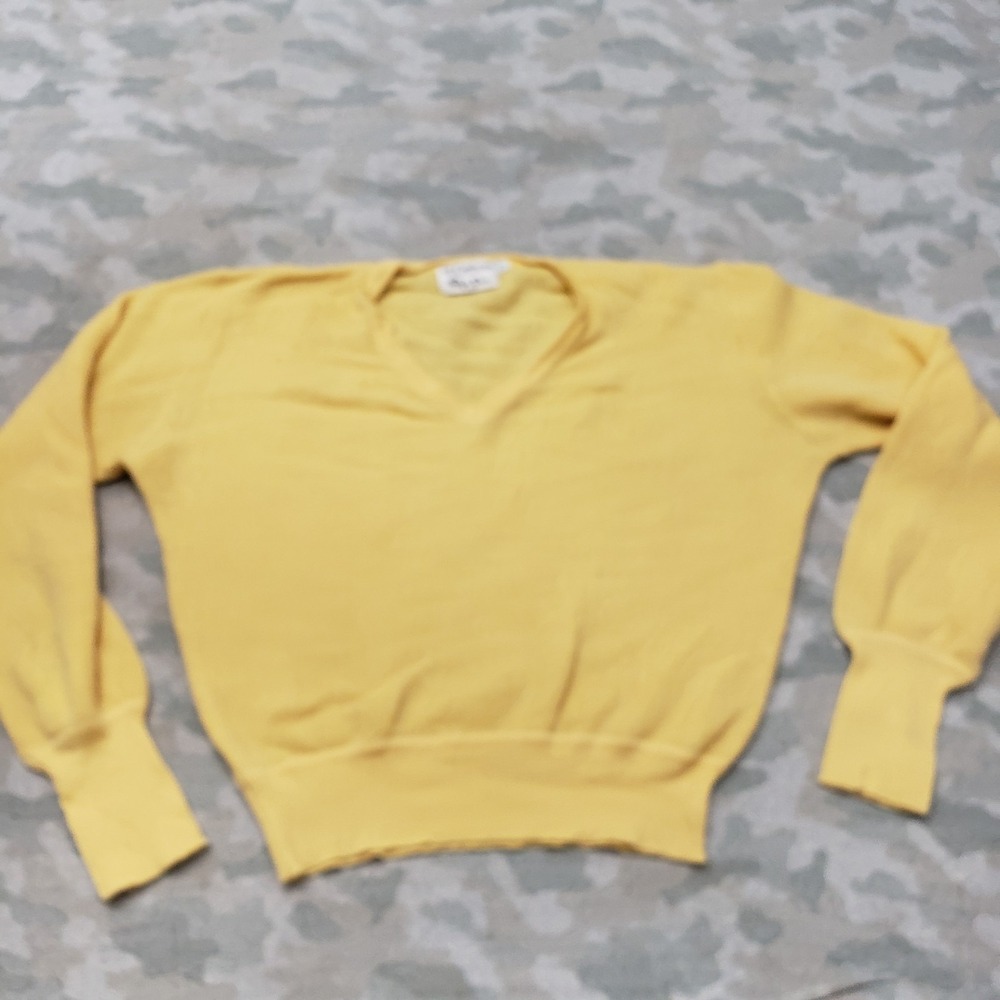 True Vintage St.‎ Croix Sweater Womens Medium Yellow V-Neck Long Sleeve